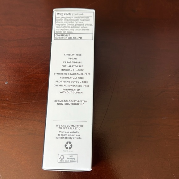 NIB bareMinerals Complexion Rescue Tinted Moisturizer - Black Packaging - Picture 3 of 6